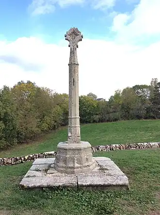 La croix de pierre du XVe&nbsp;siècle