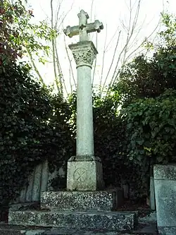 Deuxième croix : avenue de Baron.