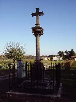 Quatrième croix : avenue du Sable-d'Expert.