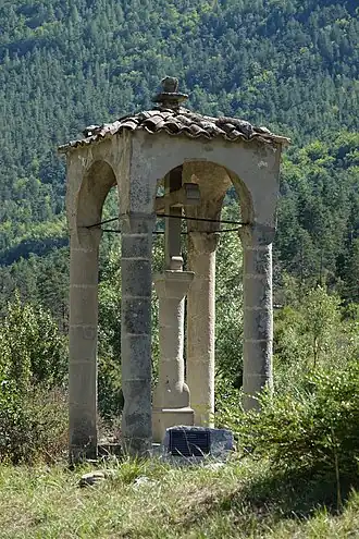 Croix couverte d'Annot.
