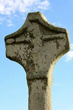 La croix de Rougentin : partie sommitale (Christ en croix).