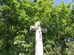 Détail du sommet de la croix.