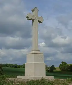 Croix près du lieu-dit Les Genièvres.