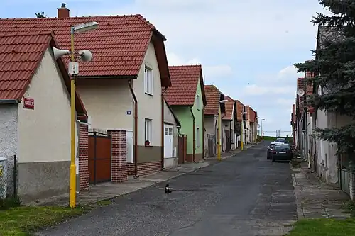 Ctiněves : rue principale.