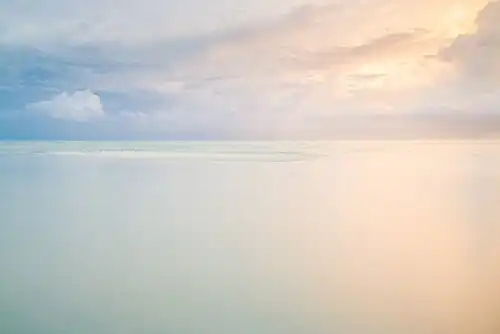 La plage de Cayo Coco au lever du Soleil. Novembre 2013.