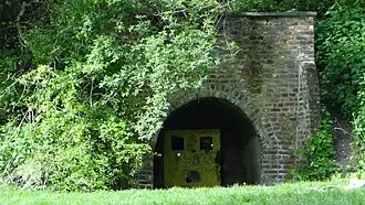 Entrée de la carrière de la Malogne à Cuesmes.