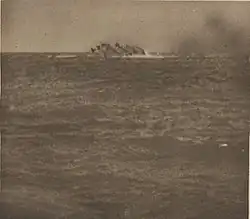 Le Danton chavire et sombre, mais une large partie de son équipage est sauvée. L’épave sera retrouvée en 2007.