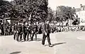 Ouverture du défilé du 14 juillet 1945 par les policiers de Châtellerault.