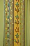 Détail du décor peint sur une colonne