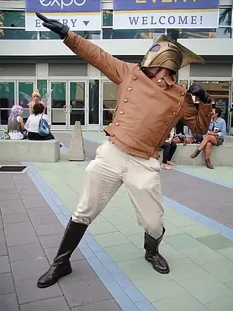 Cosplay de Rocketeer montrant le costume du héros (2011).