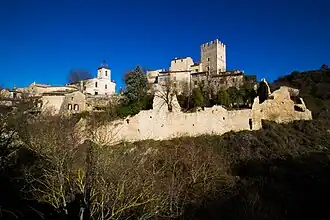 Le château et l'église.