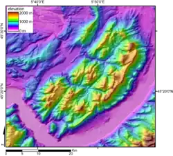 Modèle numérique de terrain du massif de la Chartreuse avec la cluse de Voreppe au sud-ouest.
