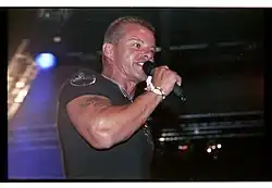 Description de l'image DEN HARROW (8389639284).jpg.