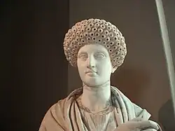 Coiffure typique de l'époque des Flaviens, 69-96 EC.Aptera, Crête.MArch Istambul