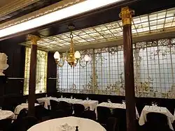 La verrière 1900, construite pour l'Exposition universelle.