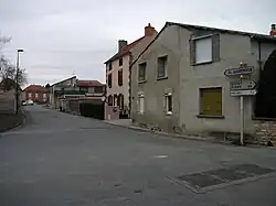 Route départementale 12 vers Aigueperse