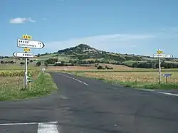 La RD 996 à Varennes-sur-Usson