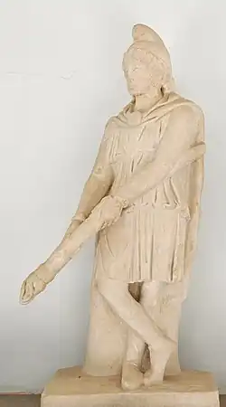 Statue de Cautopatès. IIIe siècle. Musée archéologique régional Antonino-Salinas, Palerme.