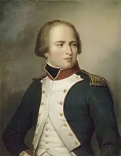 Portrait en demi-figure, représentant le jeune Louis Nicolas Davout, aux cheveux bruns et aux yeux marron, portant un uniforme bleu à basques retroussées, plastron blanc et galons dorés.