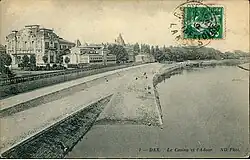 Une calle 1910-1920, avec le casino