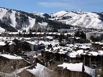 Vue aérienne de la station.