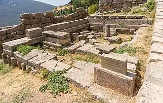 Vestiges du trésor de Sicyone.