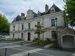 La mairie.