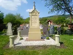 Mémorial aux morts du régiment d'Oldenbourg au cimetière de Hochhausen