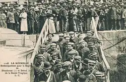 Dieudonné et de Boë embarquent pour le bagne de la Guyane française.