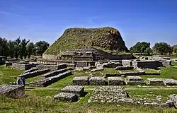 Le Dharmarajika stupa de Taxila. Édifié par l'empereur Maurya Ashoka, au IIIe siècle AEC