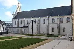 Flanc nord de la Chapelle