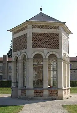 Le Puits de Moïse (extérieur).