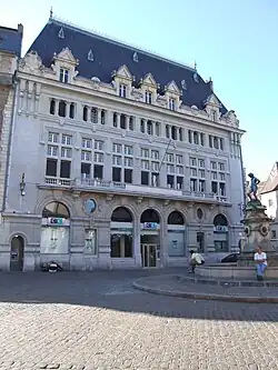 Immeuble néorenaissance, place François-Rude.