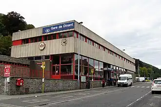 Bâtiment voyageurs.