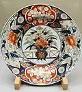 Plat, porcelaine d'Imari, 1700-1740, Edo. Musée national de Tokyo.
