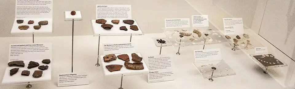 Tessons de céramiques issus de la culture de Lapita.