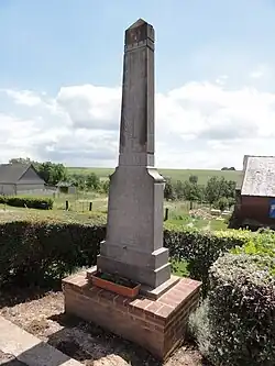 Le monument aux morts.
