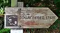Panneau « Douarnenez 17&nbsp;km » au début de la voie verte de Guengat à Douarnenez.