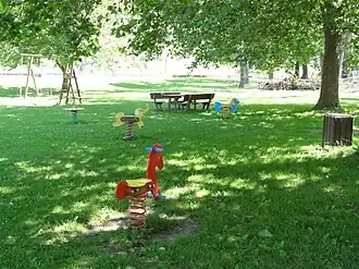 Plaine de jeux du stade.