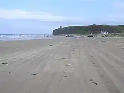La plage de Downhill Strand (Irlande du Nord) a été utilisée pour celle de Peyredragon.