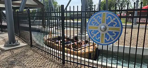 Draken Falls à Adventureland.