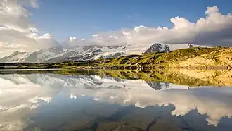 Lac du plateau d'Emparis (parc national des Ecrins).