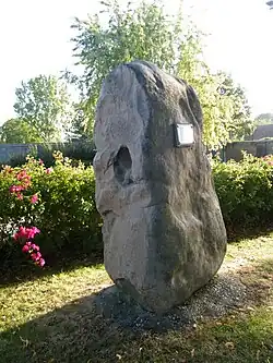 Menhir de Dreuil.