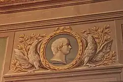 Dubarry : décor de la cage d'escalier.