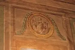 Dubarry : décor de la cage d'escalier.