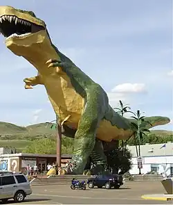 Le plus grand dinosaure du monde à Drumheller au Canada, érigé en 2000