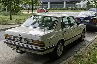 524td (1986), vue arrière, prise en mai 2018