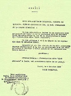 Arrêté de couleur jaune pâle, avec un texte en noir.