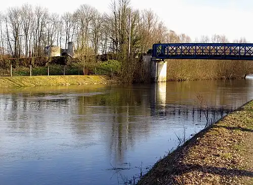 La Somme, le pont et le château.