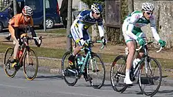 Échappée composée de Bert-Jan Lindeman, Yannick Talabardon et Romain Sicard.